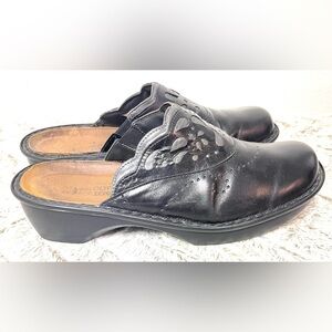 Naot Havana Black Leather Slide Mules Clogs Women’s Size 10